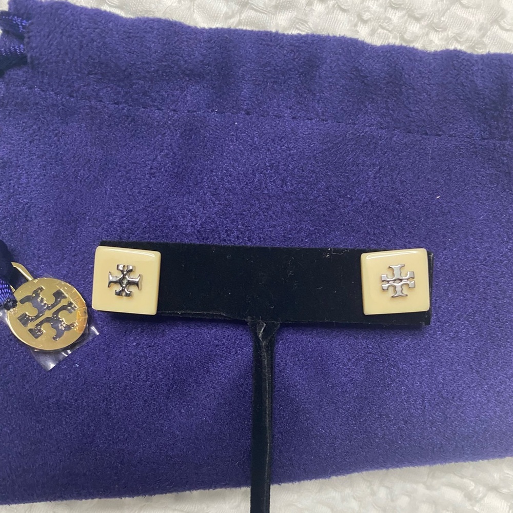 Beautiful NWOT vintage Tory Burch Ivory and Black Logo Earrings